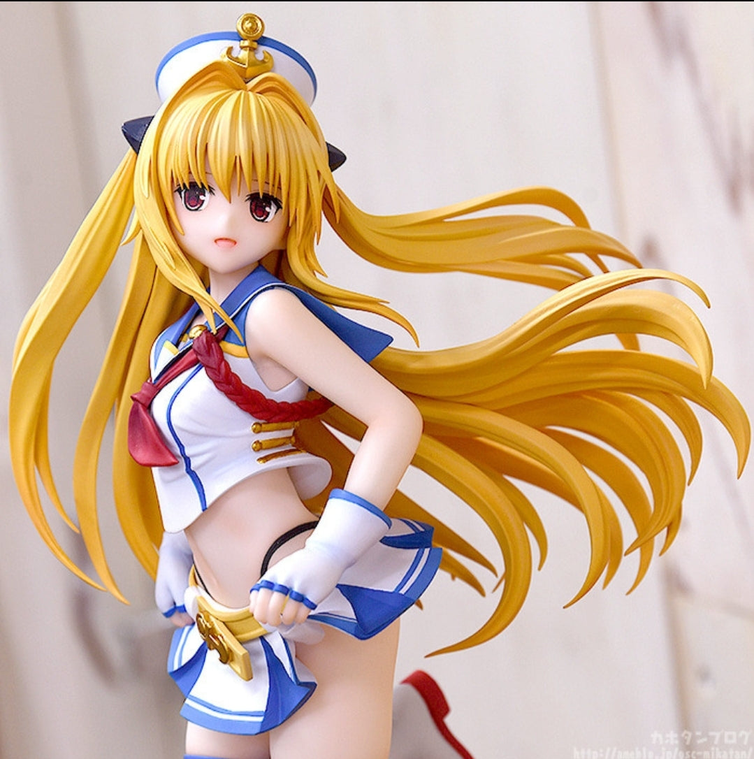 To Love Ru Darkness CAworks Golden Darkness Breezy Seaside Version 1/7 Scale