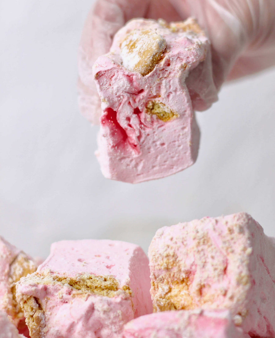 The Marshmallow Company Strawberry Cheesecake 140g
