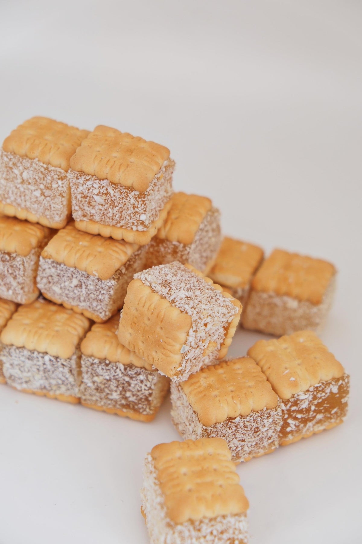 CARSIBASI Sandwich Biscuits With Turkish Delight 350g